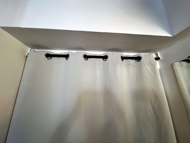 Supports de barre de rideau